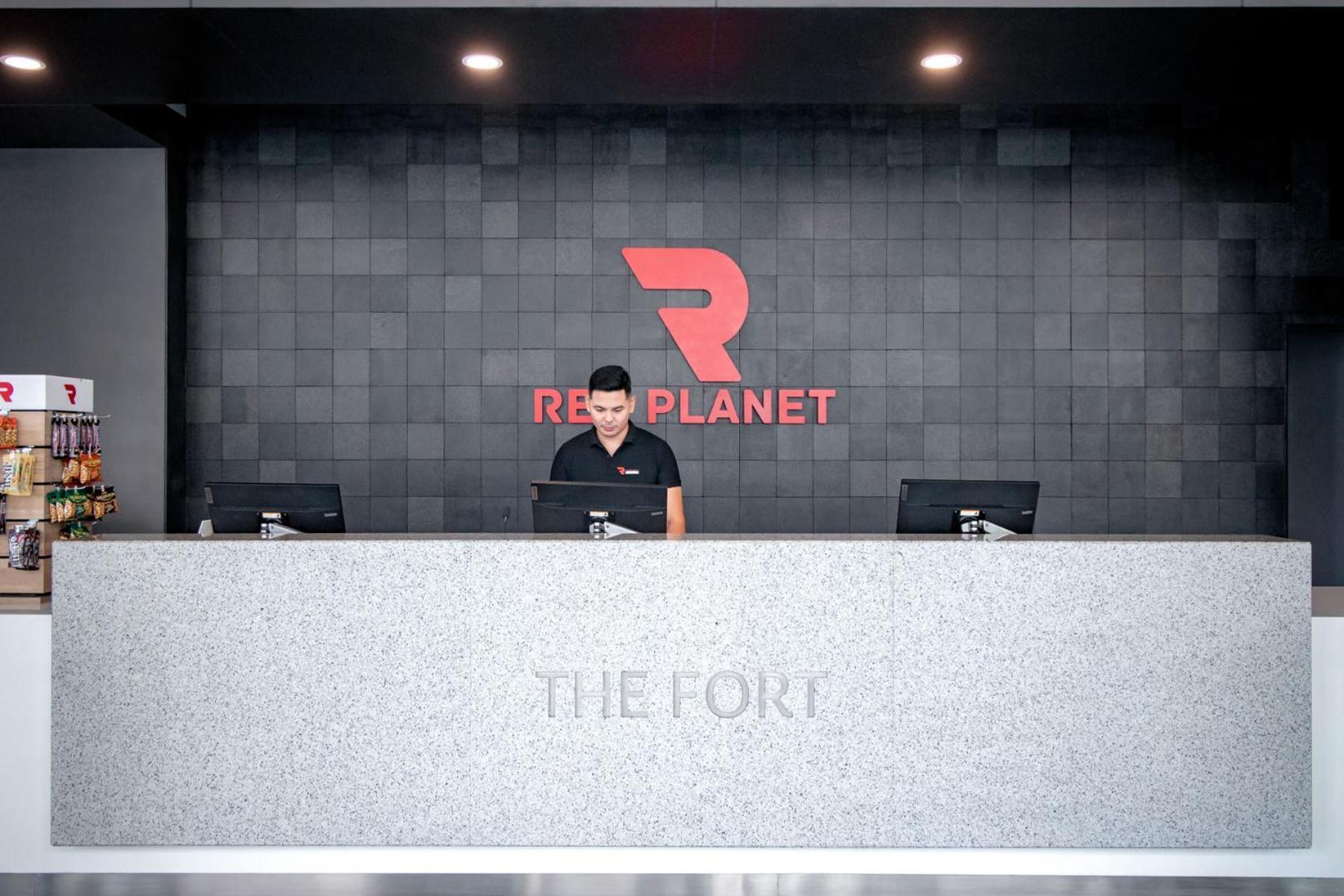 Red Planet Bgc The Fort Taguig Exteriör bild