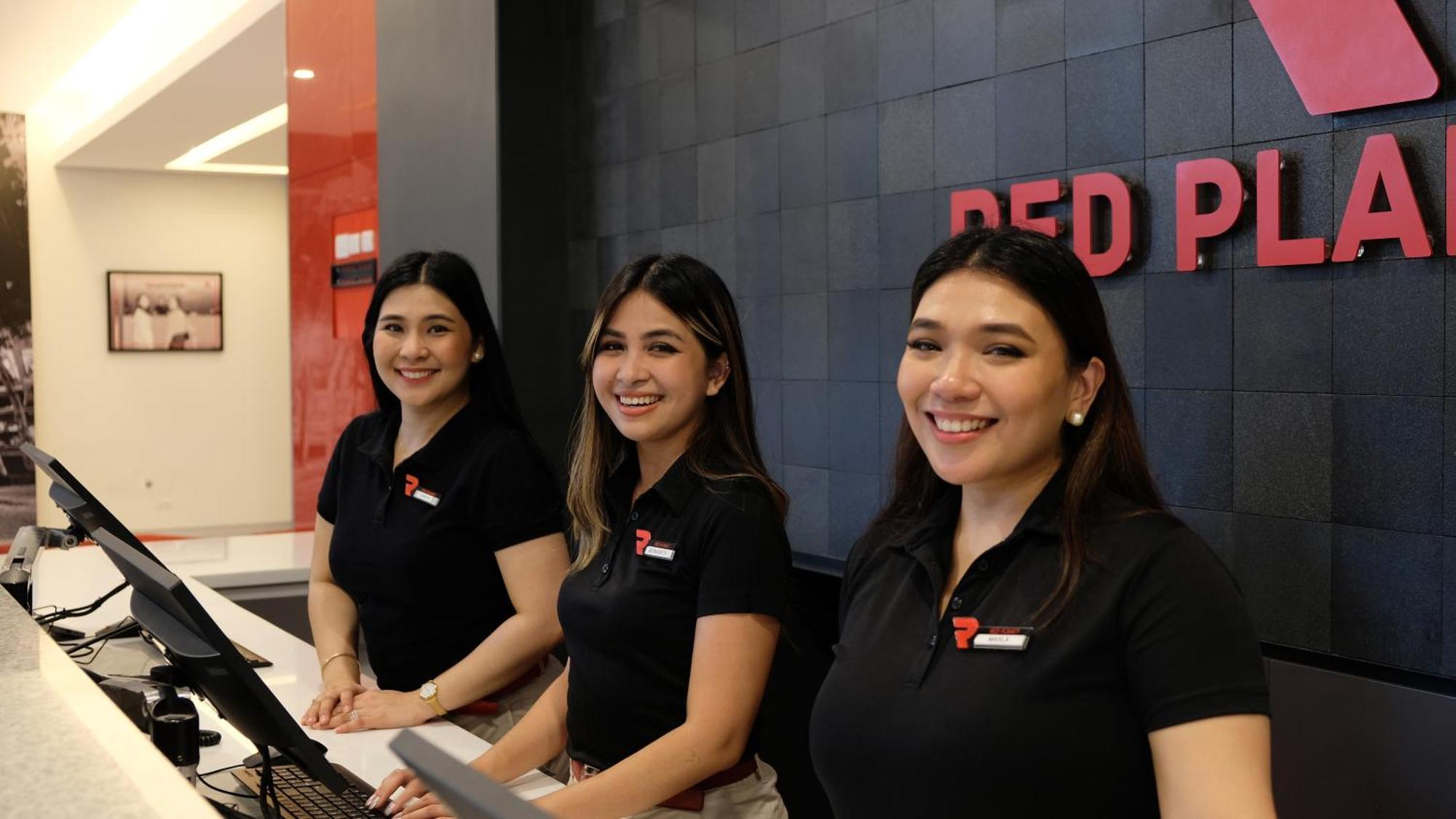 Red Planet Bgc The Fort Taguig Exteriör bild